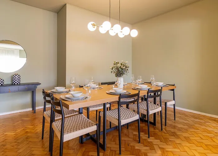 3br Joyous Wonder By Lovelystay Porto