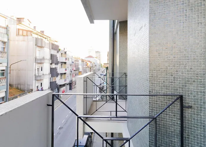 3br Joyous Wonder By Lovelystay Apartman Porto