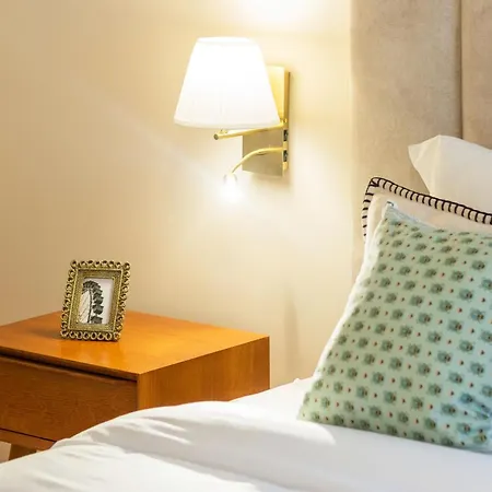 3br Joyous Wonder By Lovelystay Porto