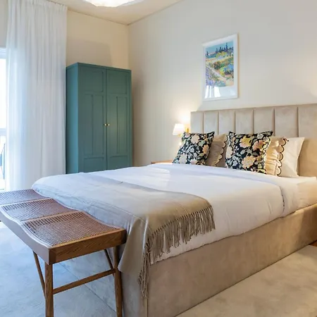 Apartment 3br Joyous Wonder By Lovelystay