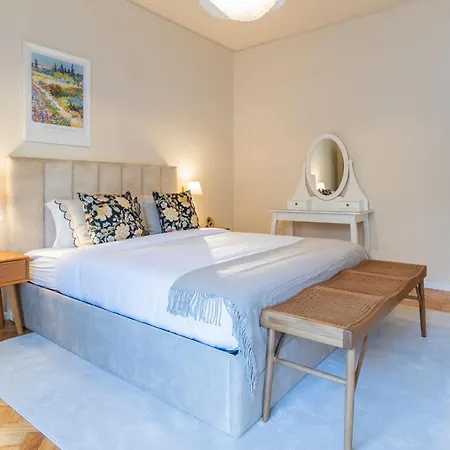 3br Joyous Wonder By Lovelystay Appartement Oporto