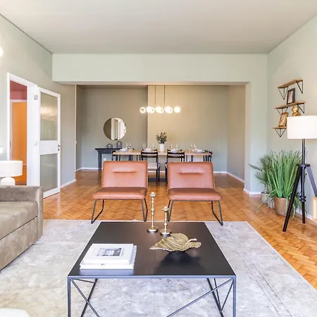 Apartment 3br Joyous Wonder By Lovelystay