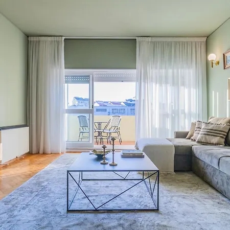 3br Joyous Wonder By Lovelystay Apartment *
