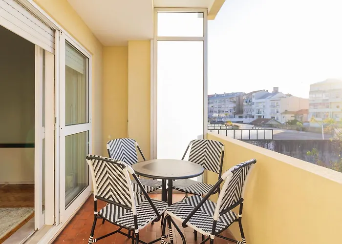 3br Joyous Wonder By Lovelystay * Oporto